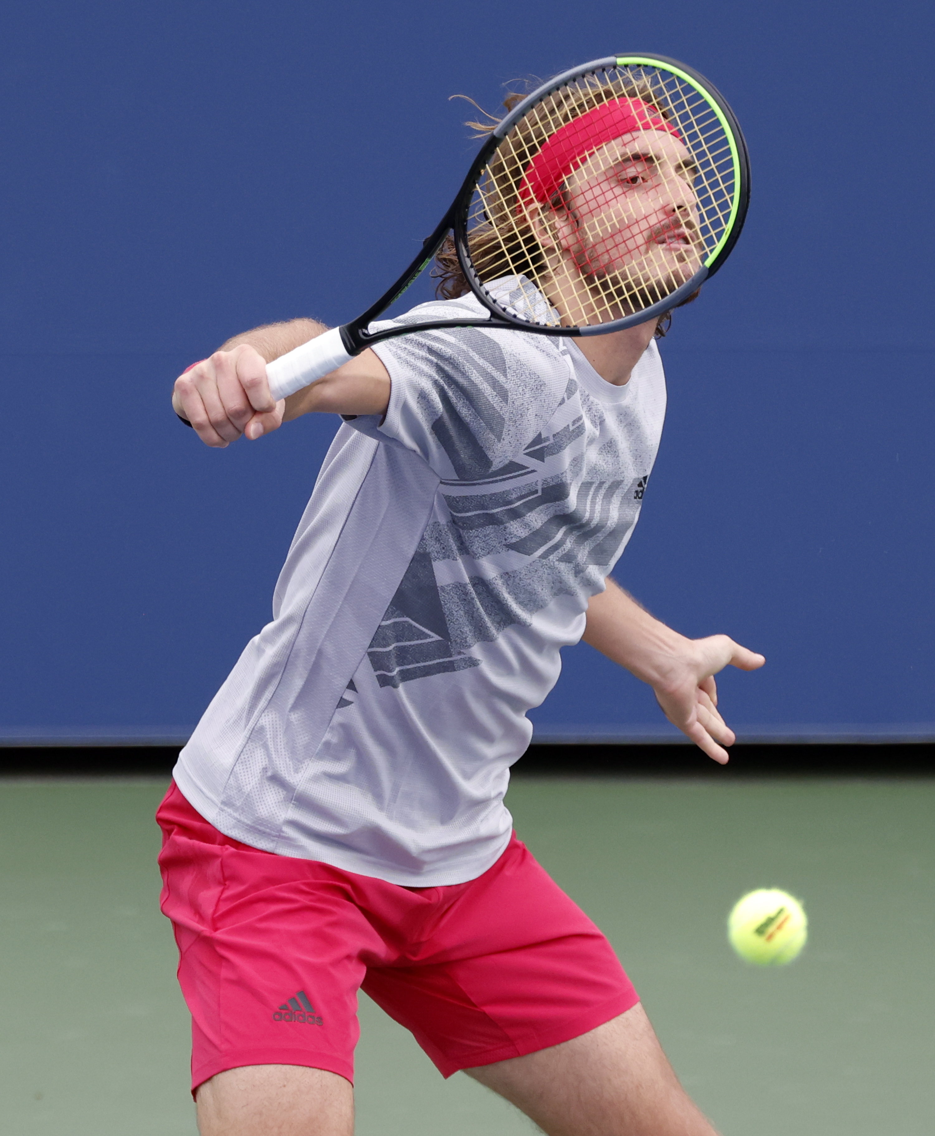 爱游戏在线-包含英国网球队血洗日本网球队，西西帕斯关键制胜的词条