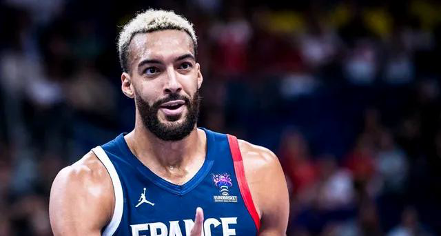 快船险胜浙江队，戈贝尔关键制胜