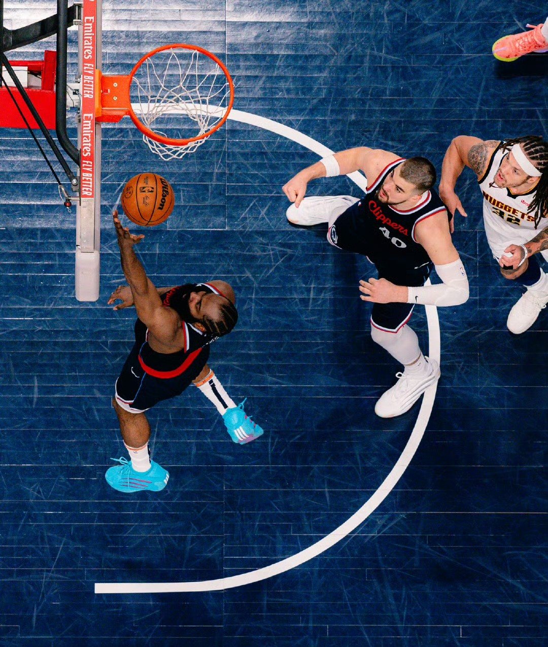 火箭轻取广东队，哈登带队取胜