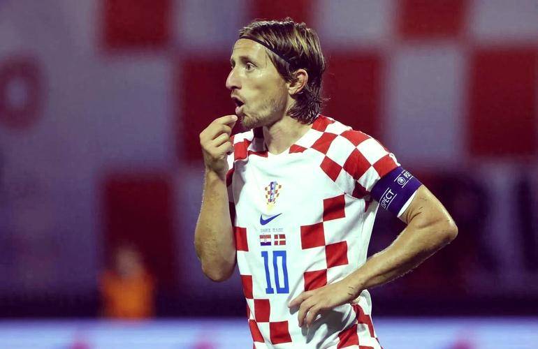 爱游戏APP-克罗地亚主场迎战俄罗斯，双方激烈对抗