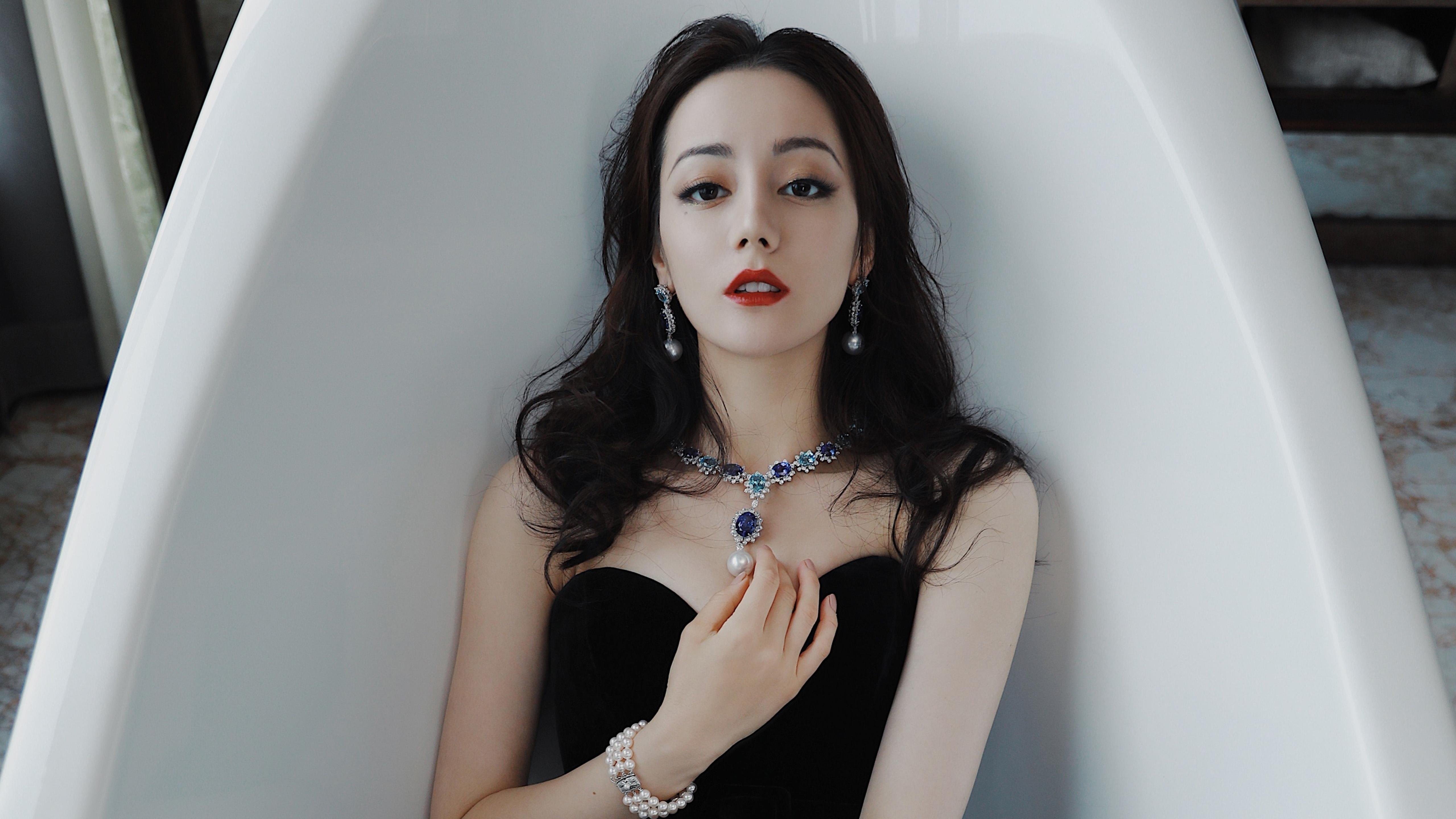 爱游戏tv-钢铁防线与红色闪电，当马竞哲学驶入F1银石赛道