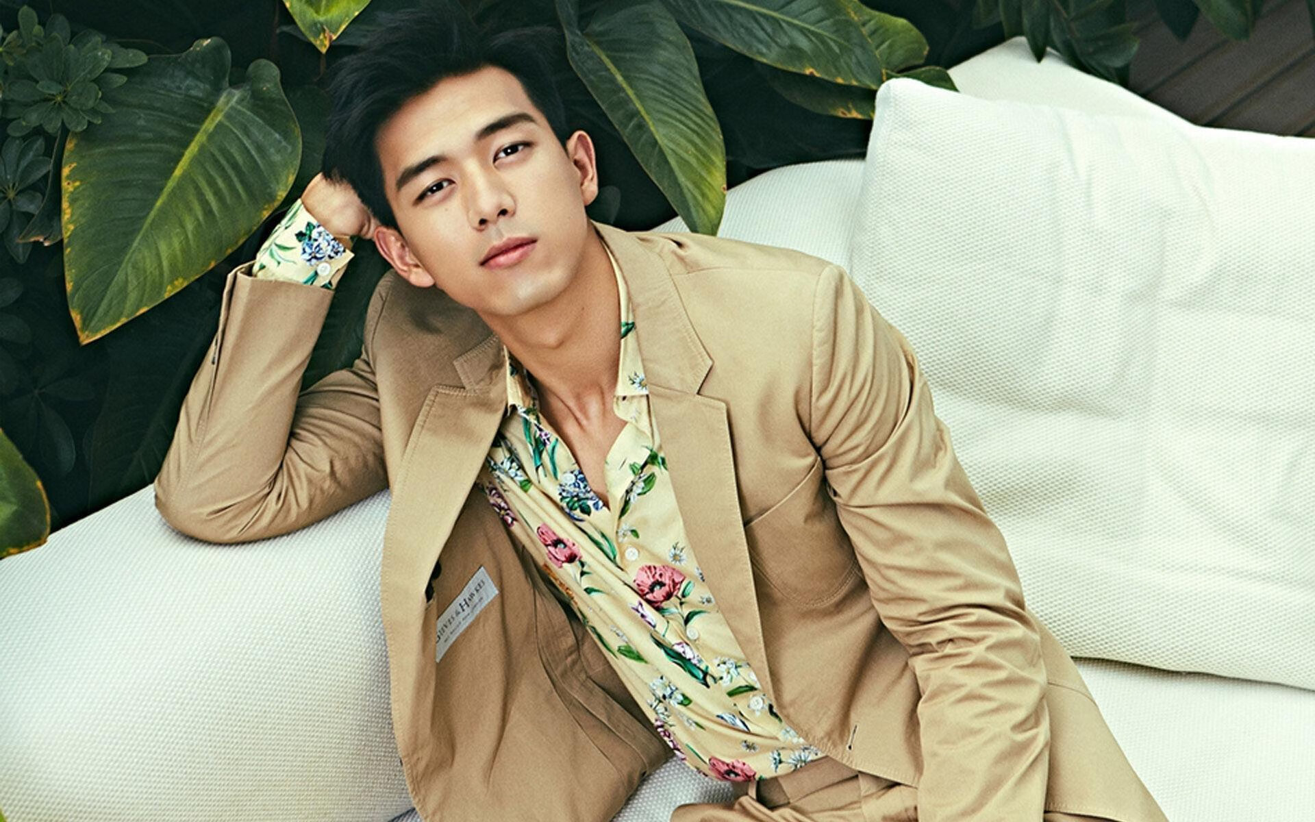 爱游戏在线-独一无二的冠军宣言书，欧冠之夜，莱万用全场最佳为传奇加冕